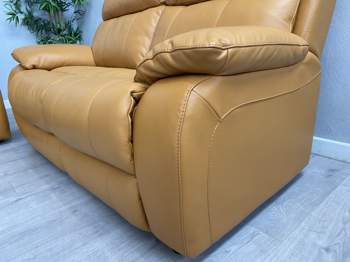 Furniture Village MORENO Leather 3 Seater + 2 Seater Sofa Set - RRP £3,090