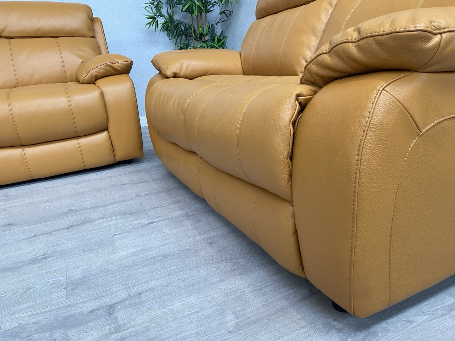 Furniture Village MORENO Leather 3 Seater + 2 Seater Sofa Set - RRP £3,090
